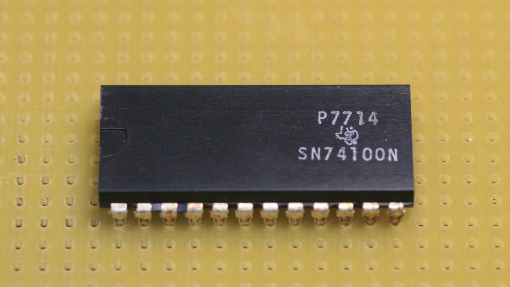 SN74100